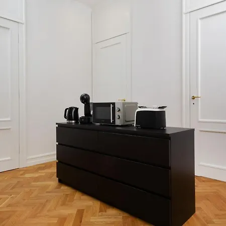 Hoza Ii Warsaw